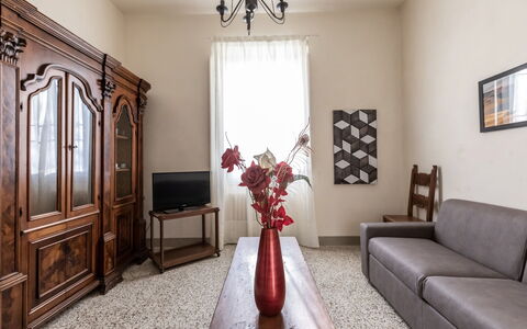 Villa Amelia: Möbel, Interior Design, Flooring, Holz, Fussboden, Couch, Zimmer, Wohnzimmer, Beleuchtung, Wohnung