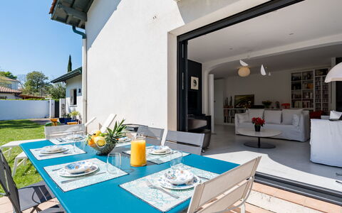 Espérance: Wohnung, Schatten, Eigentumswohnung, Gartenmöbel, Ferienort, Resort