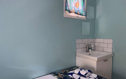 Seaforth: Wand, Interior Design, Zimmer, Fussboden, Decke, Armatur, Installation, Linens, Schlafzimmer, Bilderrahmen
