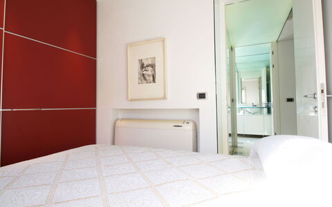 Villino Sonia: Interior Design, Flooring, Fussboden, Holz, Schlafzimmer, Möbel, Bett, Zimmer, Decke, Zuhause