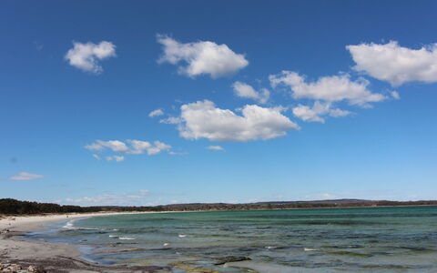 Felicia - 200M from the Sea: Himmel, Blau, Wasser, Gewässer, Wasservorräte, Natürlichen Umgebung, Strand, Horizont, Küste