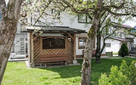 Manuel: Holz, Haus, Zuhause, Hütte, Tür, Veranda, Garten, Schatten, Garten, Estate