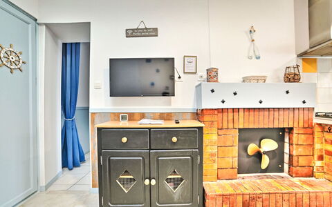 Cheray 1: Gebirge, Küste, Balkon, Eco Hotel, Resort, Ferienort, Hotel, Grat, Klang