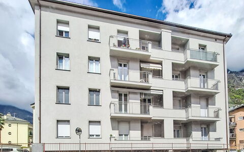 Marconi: Gebäude, Wand, Fenster, Wohnung, Nachbarschaft, Wohngebiet, \Stadt, Urban Design, Balkon, Menschliche Siedlung