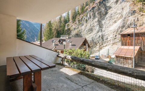Boiserie: Gebirge, Steigung, Senke, Bergdorf, Balkon, Alpen, Lärche