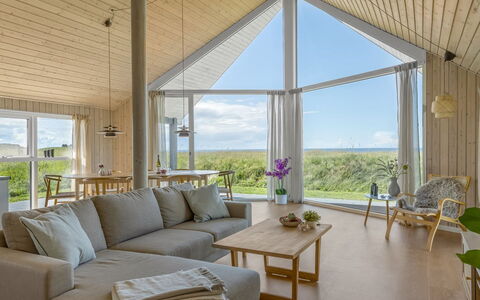 Tilje - 80M from the Sea: Zuhause, Hütte, Estate, Bauernhaus, Gartenbauten, Planke, Veranda, Hartholz, Abstellgleis, Villa
