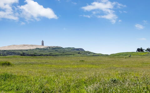 Tilje - 80M from the Sea: Himmel, Blau, Gras, Natürlichen Umgebung, Grün, Wiese, Ökoregion, Horizont, Wolke, Einfach