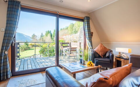 Sandpiper Lodge: Holz, Möbel, Tabelle, Flooring, Stuhl, Zuhause, Küche & Esszimmer Tisch, Hartholz, Wohnzimmer, Holzboden