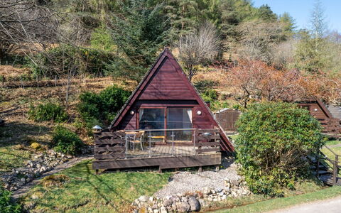 Oystercatcher: Ländliches Gebiet, Hütte, Steigung, Hütte, Blockhaus, Gartenbauten, Hütte, Lärche