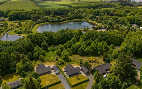 Truels - 30Km from the Sea: Gras, Wiese, Grundstueck, Hütte, Ländliches Gebiet, Wiese, Gartenbauten, Garten, Schuppen