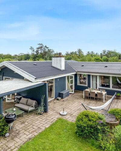 Vangel - 350M from the Sea