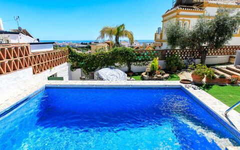 Celia Luise: Blau, Schwimmbad, Resort, Eco Hotel, Freizeit, Hotel, Villa, Estate, Ferienort, Balkon