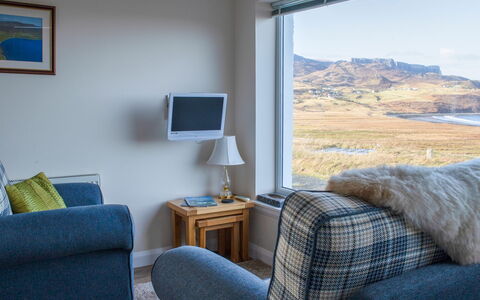 Solas Alainn Chalet: Wohngebiet, Zuhause, Estate, Balkon, Zaun, Villa