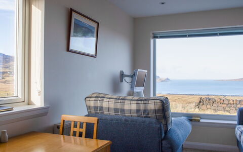 Solas Alainn Chalet: Wohngebiet, Zuhause, Estate, Balkon, Zaun, Villa