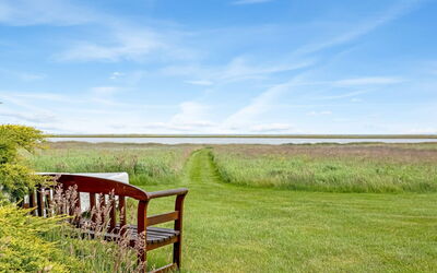 Atena - 200M from the Sea