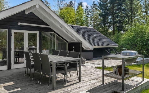 Gojko - 30Km from the Sea: Dach, Haus, Zuhause, Hütte, Tür, Abstellgleis, Deck, Veranda, Planke, Hartholz