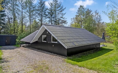 Gojko - 30Km from the Sea: Dach, Haus, Zuhause, Hütte, Tür, Abstellgleis, Deck, Veranda, Planke, Hartholz
