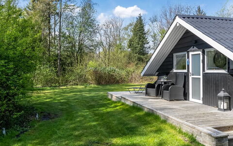 Gojko - 30Km from the Sea: Dach, Haus, Zuhause, Hütte, Tür, Abstellgleis, Deck, Veranda, Planke, Hartholz