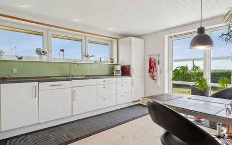 Erin - 200M from the Sea: Küche, Flooring, Interior Design, Countertop, Fussboden, Holz, Decke, Küchengerät, Cabinetry, Möbel