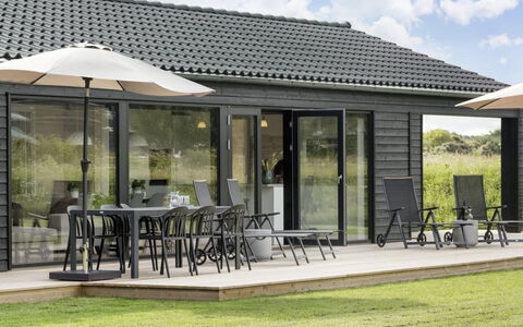 Faidra - 1.1Km from the Sea: Estate, Schatten, Auffahrt, Bauernhaus