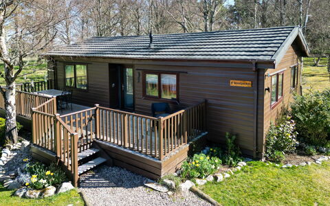 Lodge 8: Haus, Hütte, Zuhause, Veranda, Abstellgleis, Blockhaus, Garten, Gartenbauten, Holzbeize
