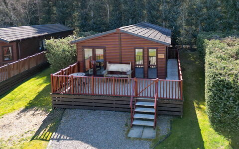 Lodge 2: Holzbeize, Hütte, Garten, Hartholz, Deck, Schwimmbad, Gartenbauten, Garten, Blockhaus, Eco Hotel