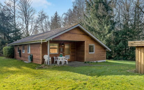 Franzisca - 200M to the Fjord: Holz, Flooring, Interior Design, Fussboden, Möbel, Holzboden, Zimmer, Decke, Holzbeize, Hartholz