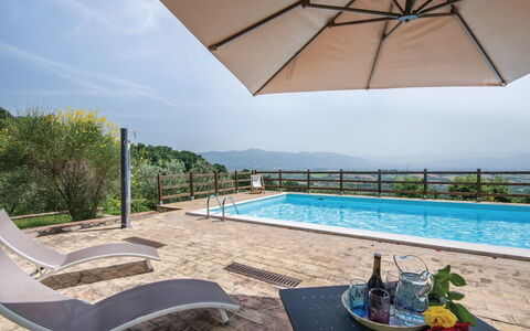 Casa Rosmarino, Ac, Wifi, Narni: Schwimmbad, Resort, Gartenmöbel, Eco Hotel, Stuhl, Hotel, Villa, Ferienort