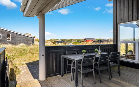 Elni - 350M from the Sea: Holz, Zuhause, Veranda, Deck, Hartholz, Dach, Holzbeize, Holzboden, Eco Hotel