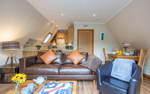 Heron Lodge: Zuhause, Wohnung, Balkon, Estate, Schatten, Villa, Eco Hotel, Veranda, Landscaping, Villa