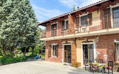 Asti 50: Zuhause, Wohnung, Balkon, Estate, Schatten, Villa, Eco Hotel, Veranda, Landscaping, Villa