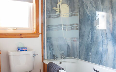 Tulum Bay: Armatur, Badezimmer, Installation, Badewanne, Zapfhahn, Sinken, Vorhang, Handtuch, Fliese, Linens