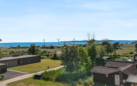 Arjuna - 750M from the Sea: Holz, Zuhause, Veranda, Deck, Hartholz, Dach, Holzbeize, Holzboden, Eco Hotel