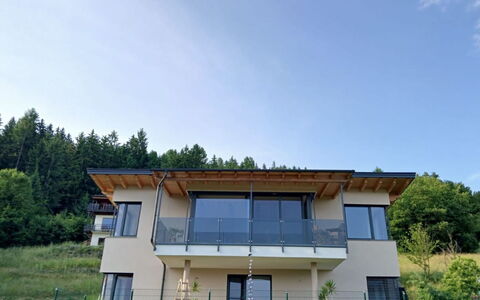 Villa Techelsberg: Zuhause, Wohngebiet, Haus, Dach, Balkon, Grundstueck, Hütte, Veranda, Estate, Bauernhaus