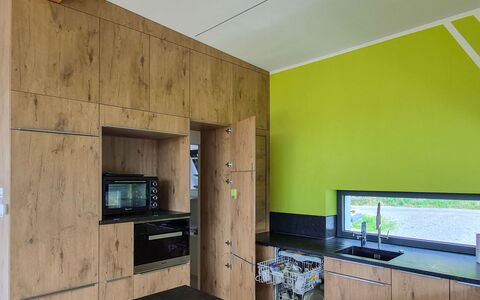 Villa Techelsberg: Flooring, Interior Design, Holz, Decke, Fussboden, Küche, Countertop, Möbel, Zimmer, Zuhause