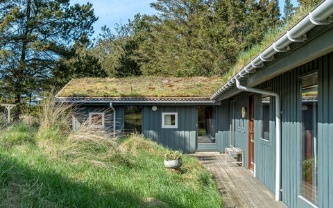 Markvor - 700M from the Sea: Estate, Schatten, Auffahrt, Bauernhaus