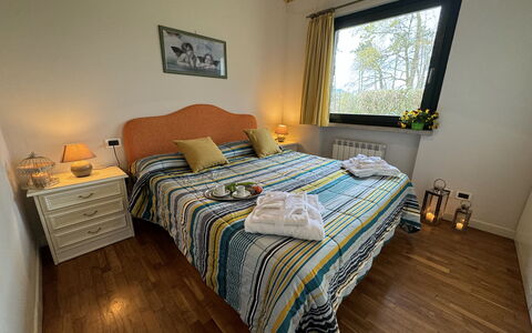 Green Hills 13: Möbel, Interior Design, Holz, Bett, Zimmer, Schlafzimmer, Textil, Linens, Fussboden, Beleuchtung