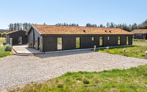 Petri - 1Km from the Sea: Holz, Zuhause, Veranda, Deck, Hartholz, Dach, Holzbeize, Holzboden, Eco Hotel