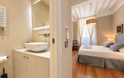 Via Roma 39: Interior Design, Möbel, Schlafzimmer, Bett, Holz, Fussboden, Flooring, Zimmer, Textil, Decke