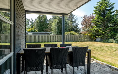 Agneta - 1Km from the Sea: Möbel, Gartenmöbel, Veranda, Decke, Tabelle, Tisch Im Freien, Stuhl, Schatten, Terrasse, Garten