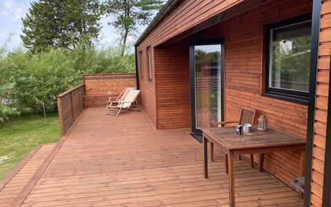 Jerrik - 200M from the Sea: Holz, Zuhause, Veranda, Deck, Hartholz, Dach, Holzbeize, Holzboden, Eco Hotel