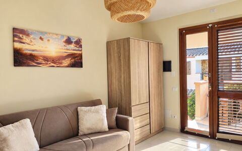 Harmony - Holiday and Workation: Möbel, Interior Design, Flooring, Fussboden, Holz, Zimmer, Zuhause, Beleuchtung, Wohnung, Wohnzimmer