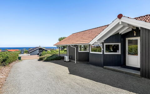 Hoghni - 300M from the Sea: Holz, Zuhause, Veranda, Deck, Hartholz, Dach, Holzbeize, Holzboden, Eco Hotel