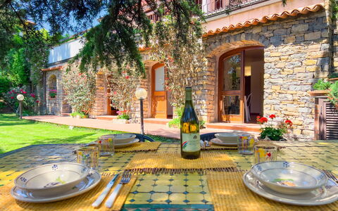 Casa Delle Chicche - Imperia: Resort, Garten, Hazienda, Eco Hotel, Blumentopf, Gartenmöbel, Schwimmbad, Stuhl, Garten, Hinterhof