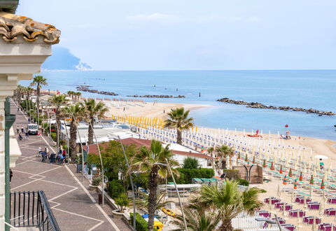 La Terrazza Sul Conero: Küste, Meer, Strand, Küsten Und Ozeanische Forms, Ozean, Urlaub, Ufer, Tropen, Karibik