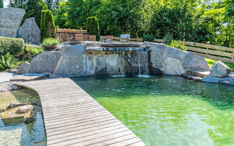 Oase im Grünen: \Fels, Garten, Landscaping, Schwimmbad, Water Feature, Hinterhof, Teich, Resort, Eco Hotel, Design