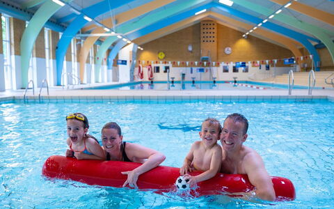 Kuisma - 11Km from the Sea: Schwimmbad, Erholung, Spass, Freizeit, Urlaub, Freizeitzentrum, Wasserpark, Kind
