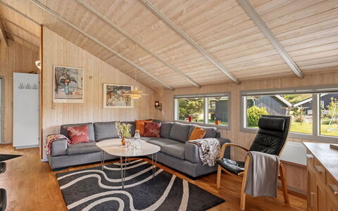 Kuisma - 11Km from the Sea: Holz, Decke, Flooring, Fussboden, Zuhause, Hütte, Zimmer, Holzboden, Wohnzimmer, Hartholz