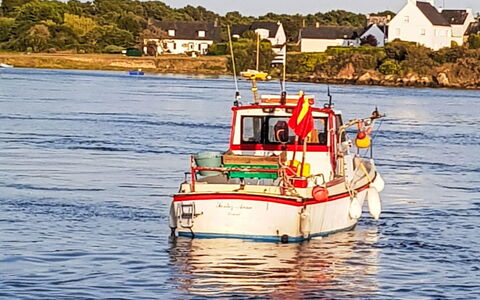 Villa Colette: Boot, Transportart, Transport, Watercraft, Wasserweg, Meer, Boote Und Boating - Geräte Und Materialien, Schiff, See, Schiffsbau