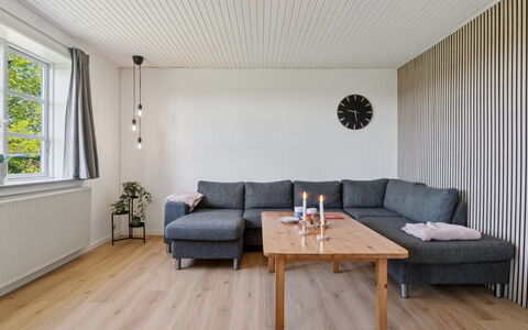 Agny - 2.2Km from the Sea: Interior Design, Flooring, Wand, Möbel, Holz, Fussboden, Decke, Couch, Holzboden, Wohnzimmer